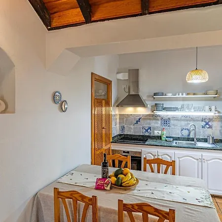 בית נופש Casa Con Drago Milenario San Antonio (La Palma)