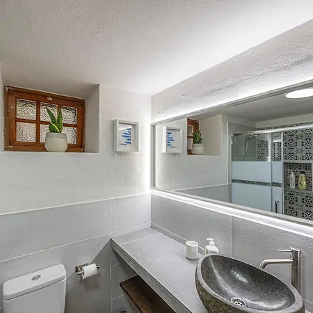 בית נופש Casa Con Drago Milenario San Antonio (La Palma)