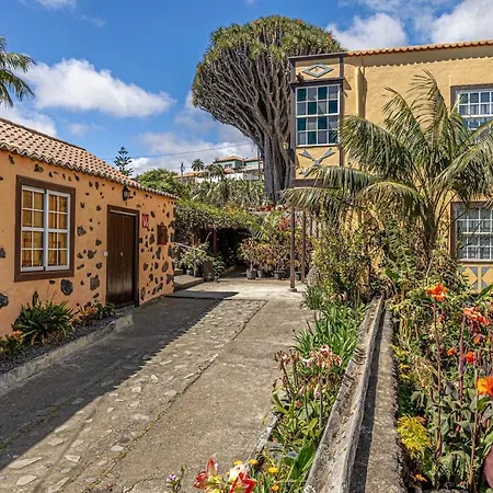 Casa Con Drago Milenario בית נופש San Antonio (La Palma)